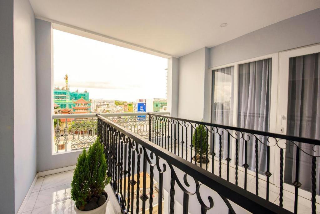 Golden Crown Hotel Saigon مدينة هوشي منه المظهر الخارجي الصورة