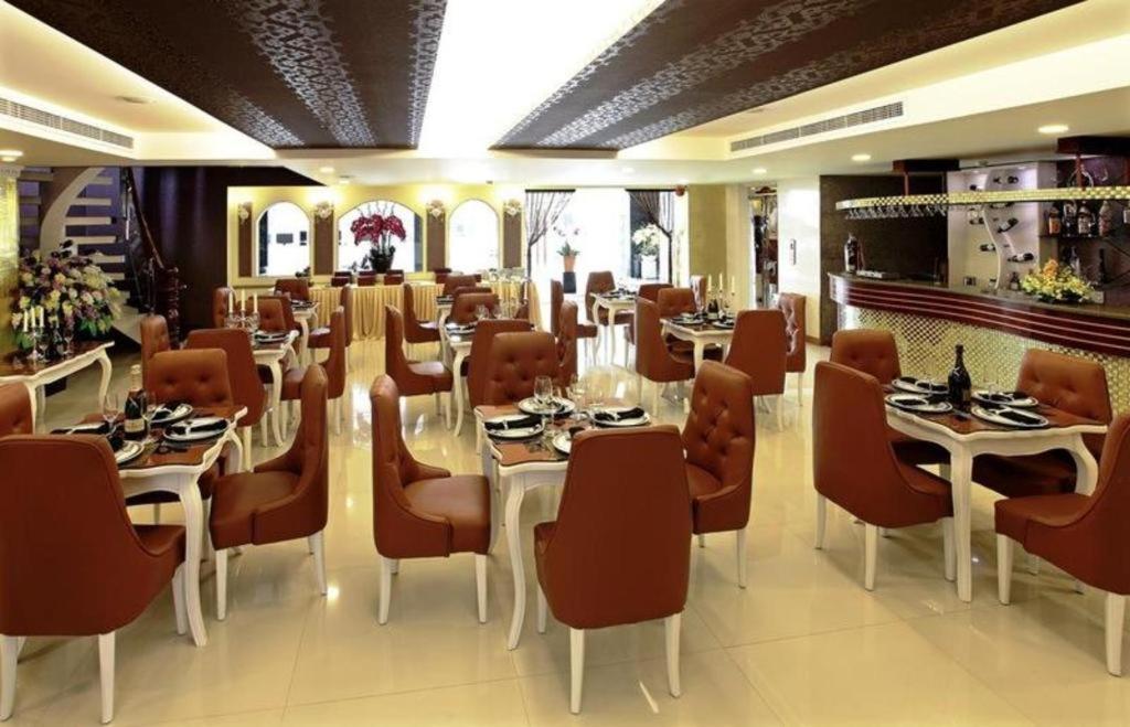 Golden Crown Hotel Saigon مدينة هوشي منه المظهر الخارجي الصورة